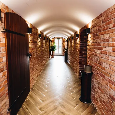 Palac Spichrz 住宿加早餐酒店 4*