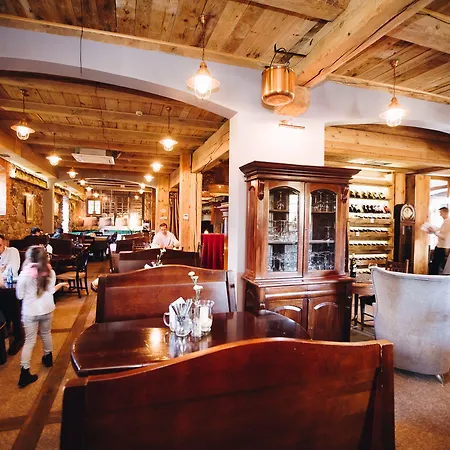 Palac Spichrz 住宿加早餐酒店 Borcz