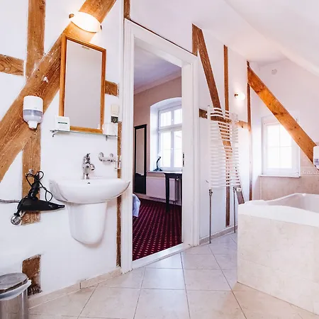 Palac Spichrz 4*