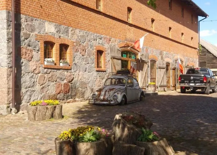 Palac Spichrz Bed and Breakfast Borcz