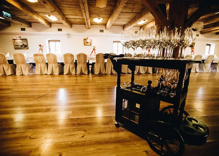 Palac Spichrz Bed and Breakfast