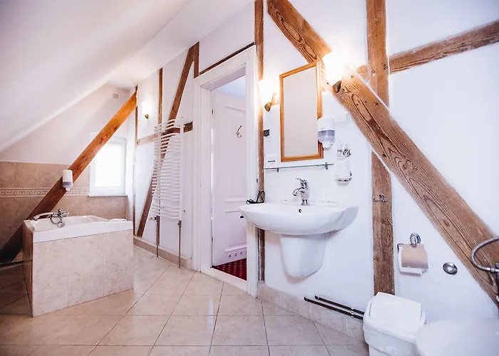 Palac Spichrz Bed and Breakfast 3*