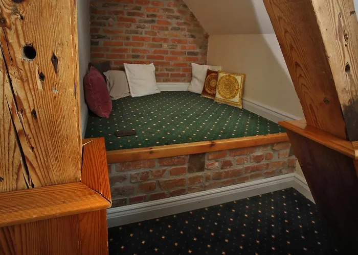 Palac Spichrz Bed and Breakfast